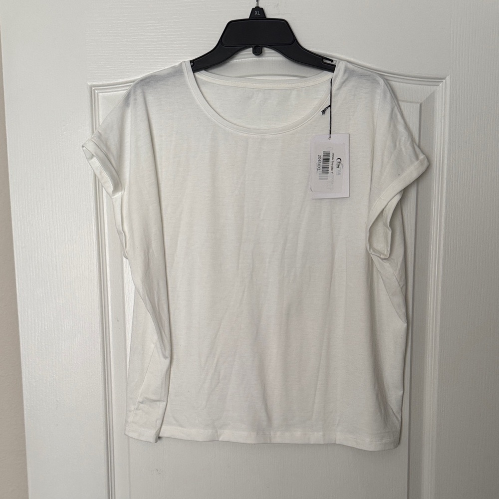ZYIA Classic White Short Sleeve Tee